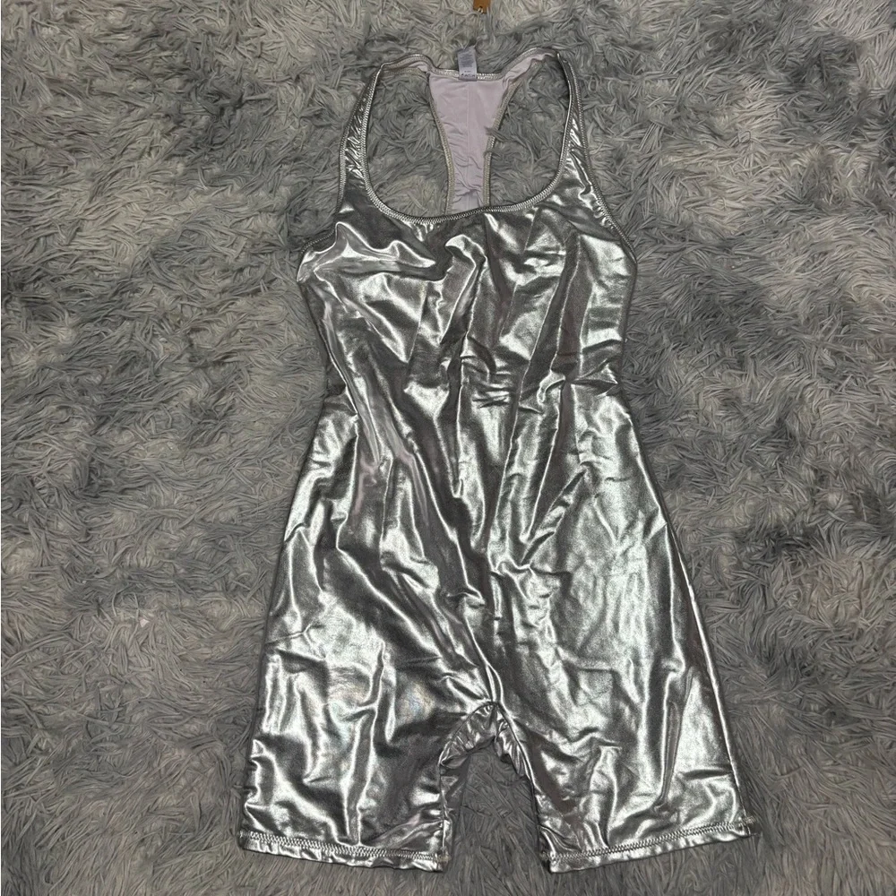 SKIMS Metallic Silver Bodysuit Nickle nwt